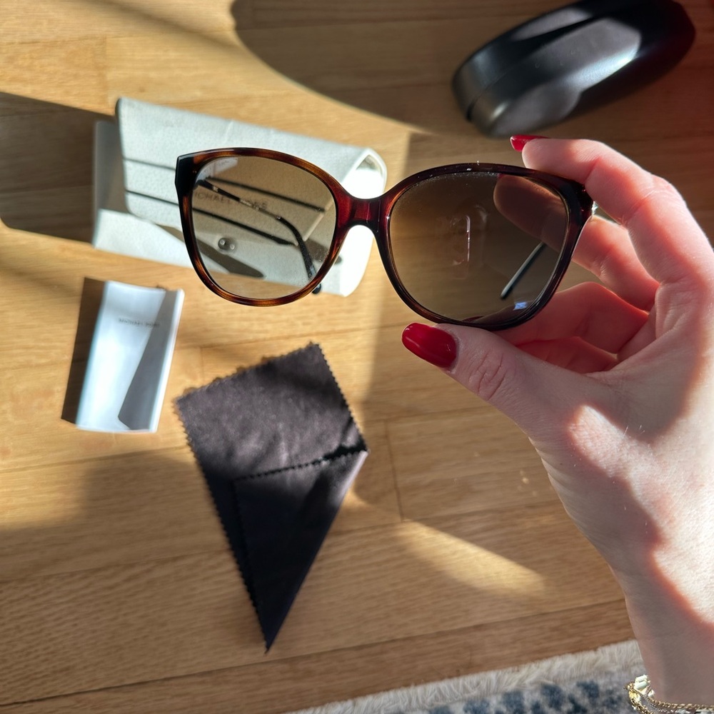 Michael Kors Elegant Brown Sunglasses - Picture 2 of 5